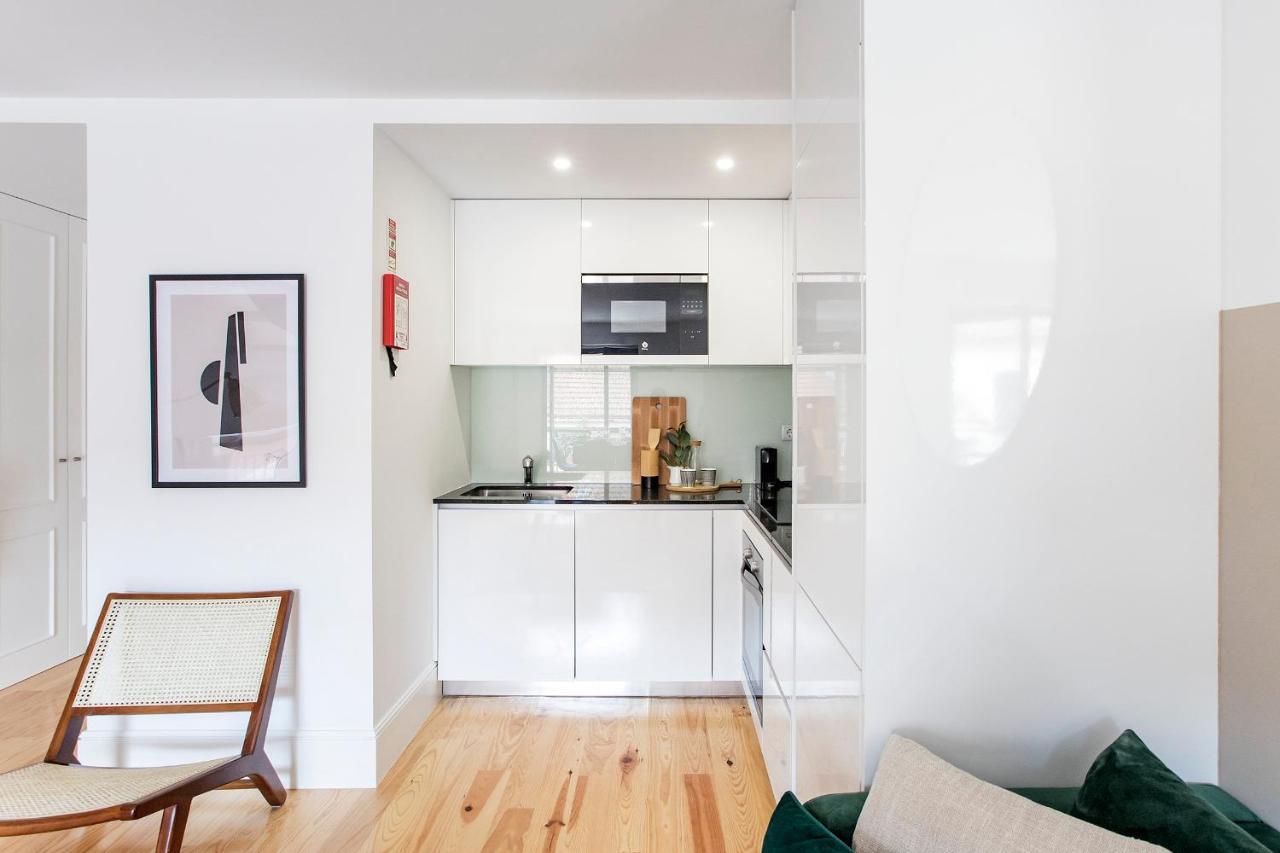Bright 3Br Flat W/ Ac In City Center By Lovelystay Порту Экстерьер фото